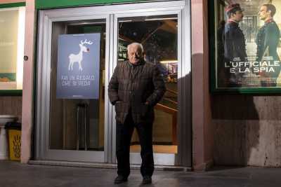 Bari, la storia di Michele: l'uomo che per 54 anni ha proiettato i film nel cinema Esedra